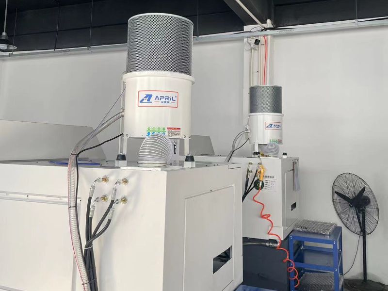 走心機加工頂部油霧機應用案例